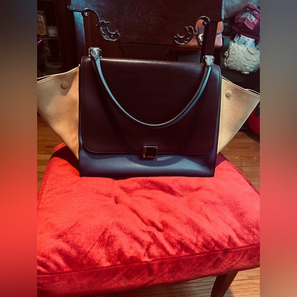 Celine Trapeze Shoulder Bag - Picture 3 of 15